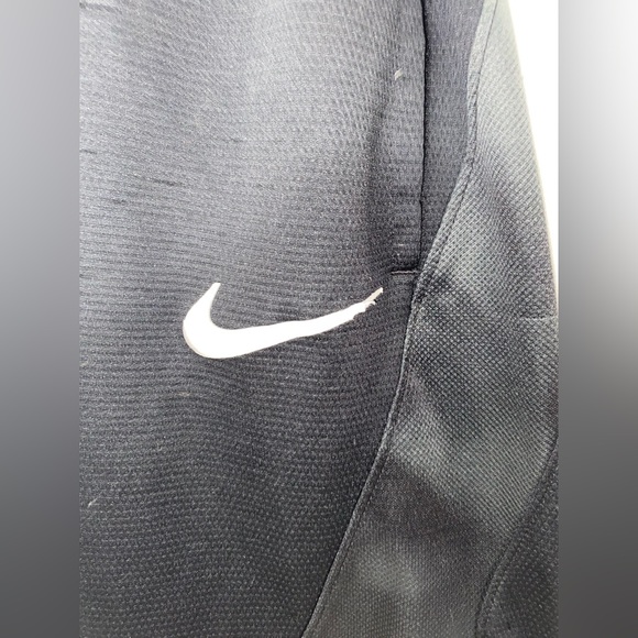 Men’s nike basketball shorts - Picture 2 of 2